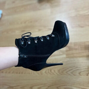 Stuart Weitzman Black Suede heeled lace up Hiker booties Size 7